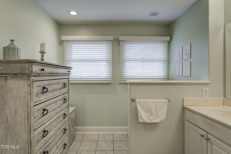 Photo #31: 266 Westshore Pointe 