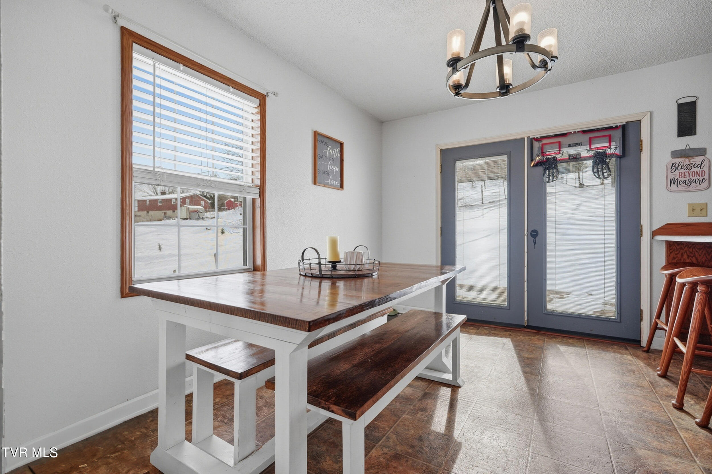 Photo #14: 117 Middle Avenue