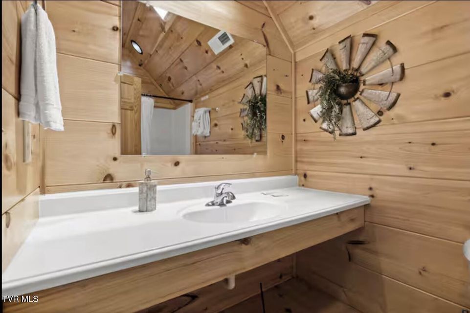 Photo #36: 3204 Choctaw Hill Way