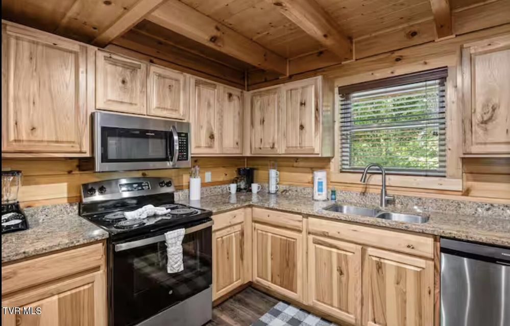 Photo #8: 3204 Choctaw Hill Way