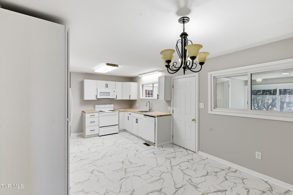 Photo #9: 344 Rockingham Road