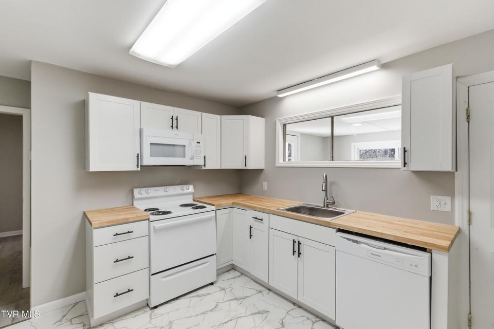 Photo #12: 344 Rockingham Road