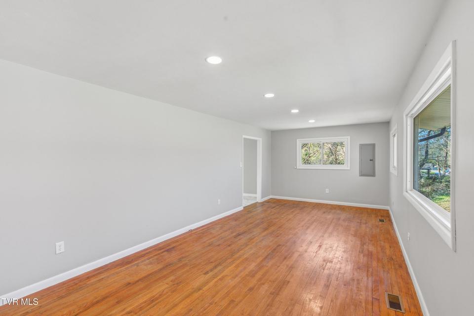 Photo #6: 344 Rockingham Road