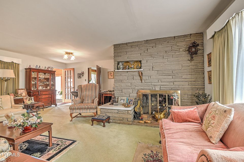 Photo #18: 204 Exeter Lane