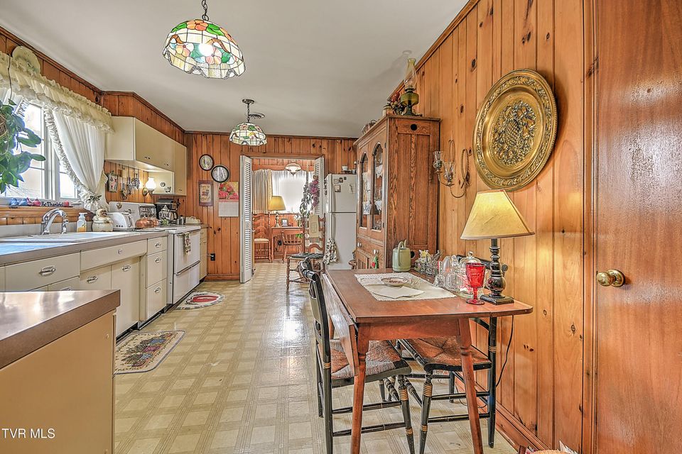 Photo #24: 204 Exeter Lane