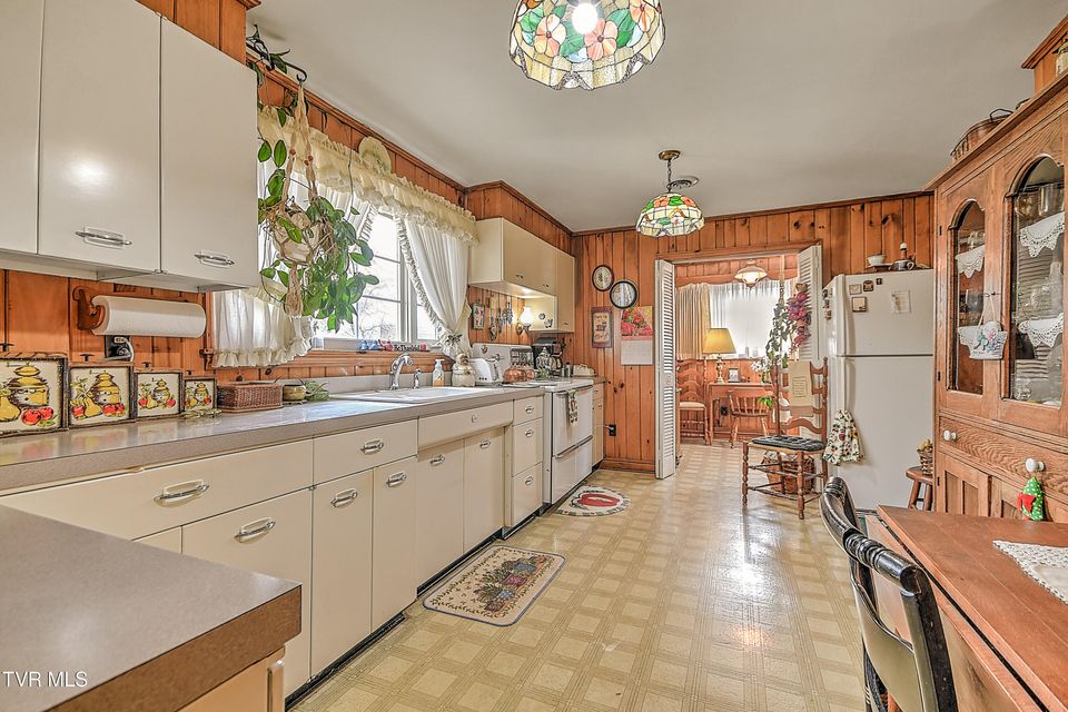 Photo #22: 204 Exeter Lane