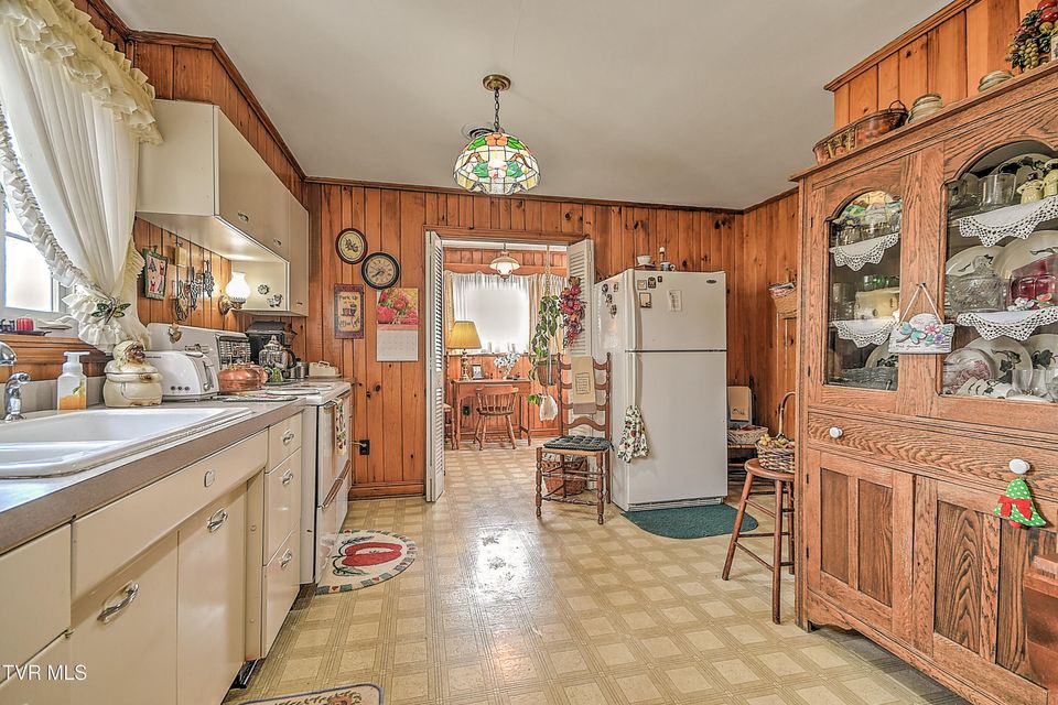 Photo #23: 204 Exeter Lane