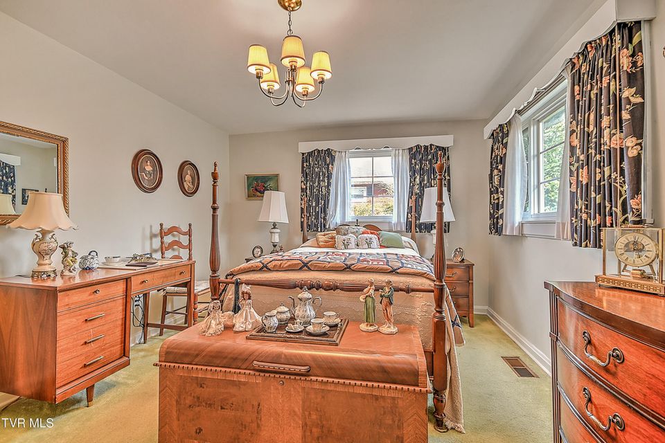 Photo #31: 204 Exeter Lane