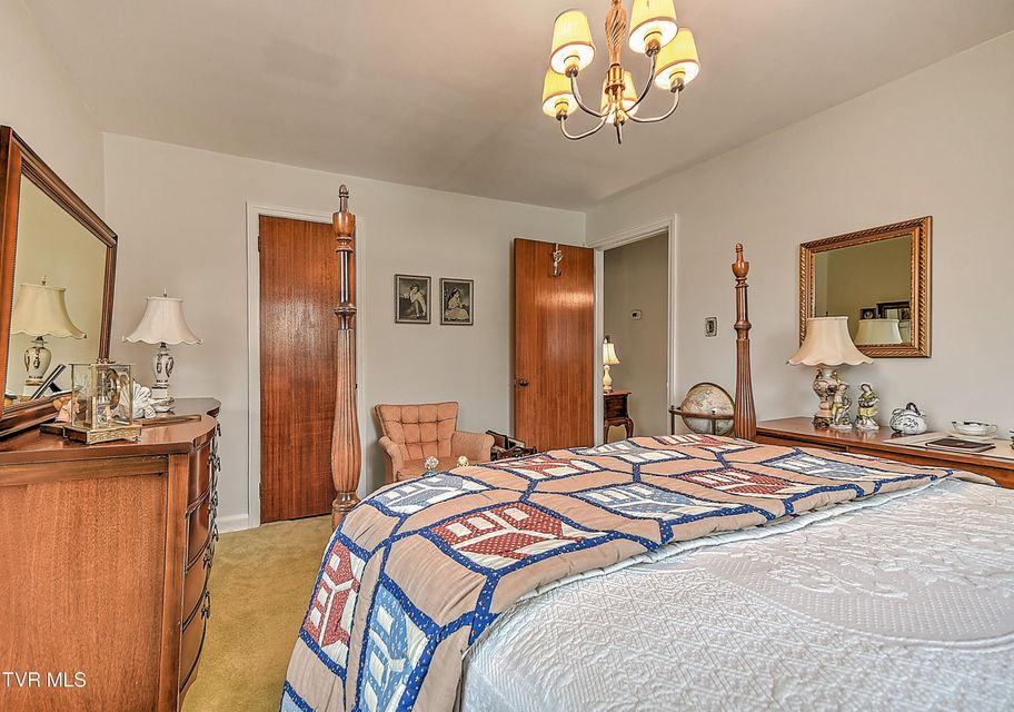 Photo #33: 204 Exeter Lane