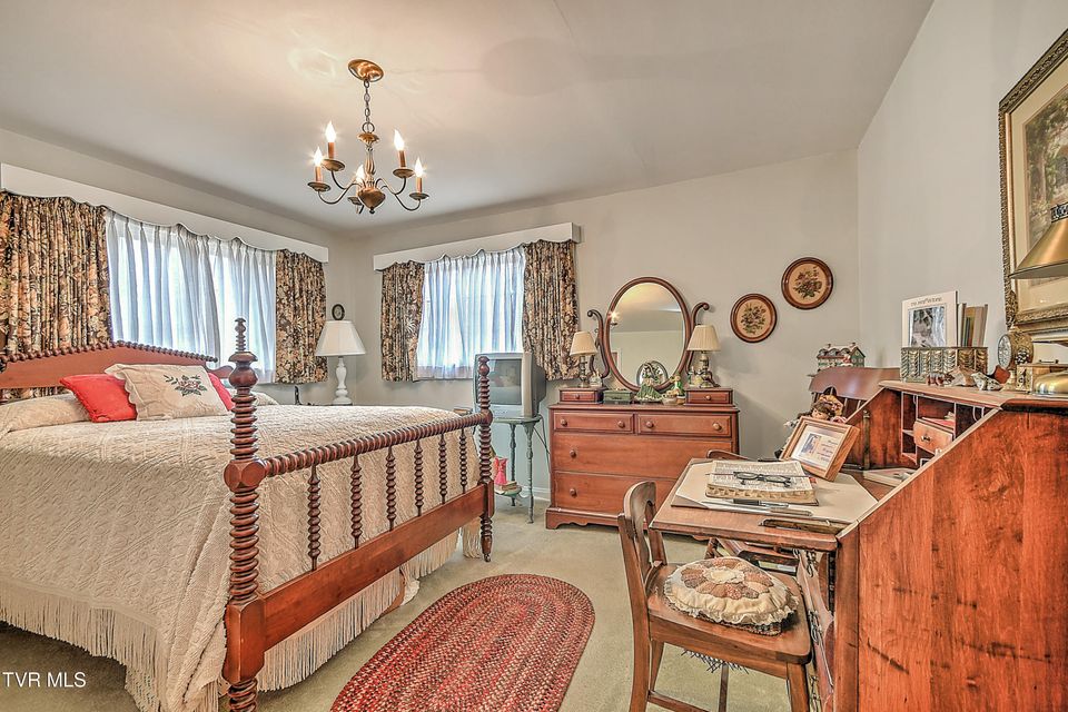 Photo #34: 204 Exeter Lane