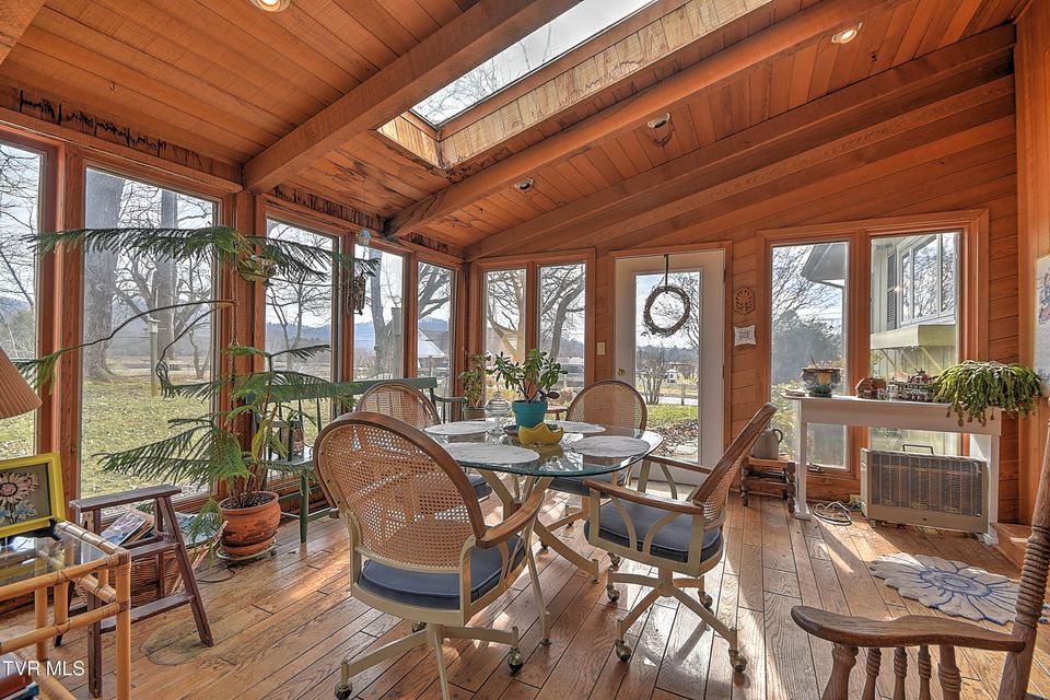 Photo #11: 204 Exeter Lane