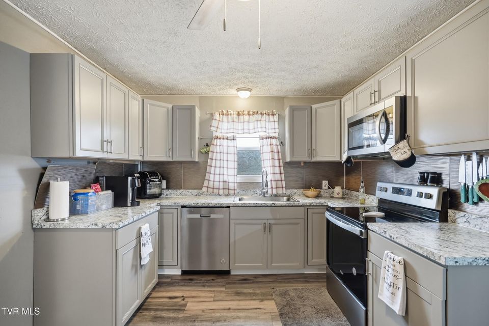 Photo #11: 10955 Middle Wallens Creek Road