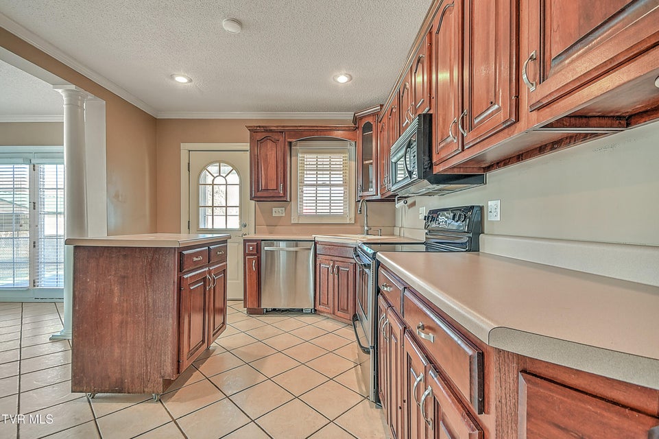 Photo #11: 429 Love Street