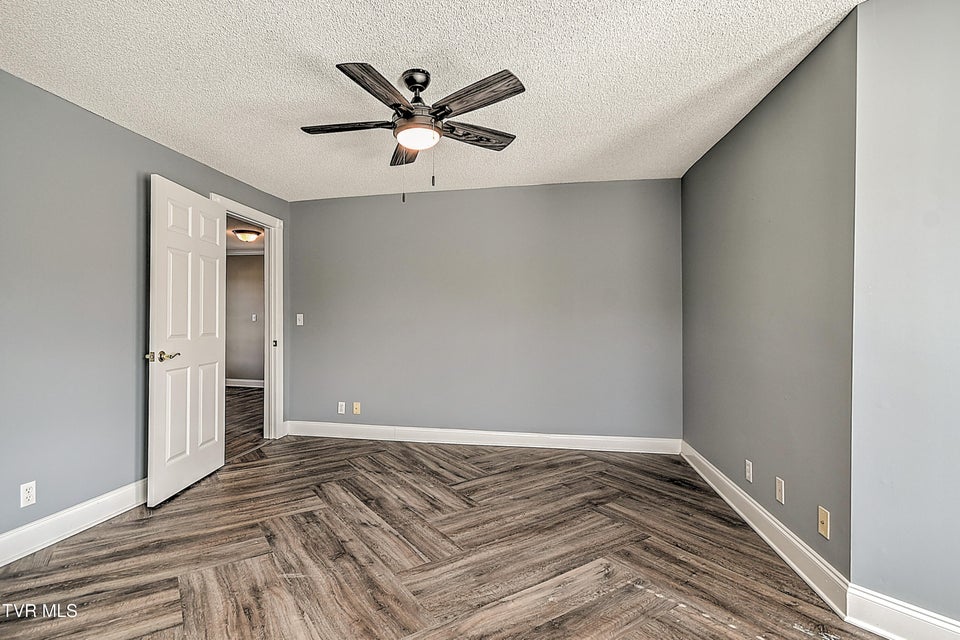 Photo #22: 429 Love Street