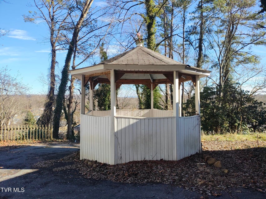 Photo #16: 514 Ranier Drive