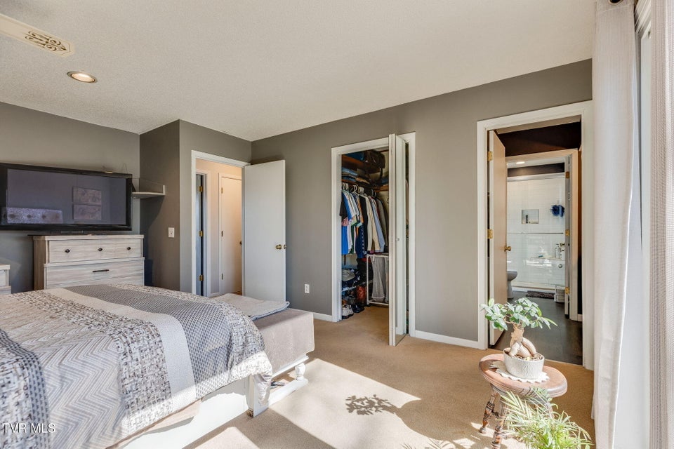 Photo #16: 1006 Olympus Circle