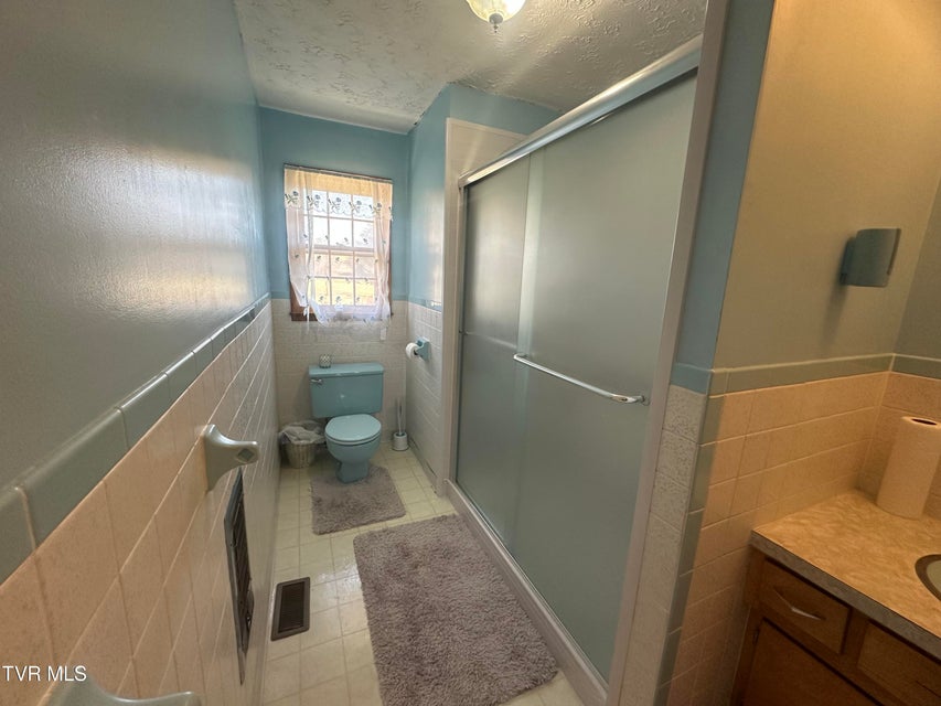 Photo #16: 533 Monte Vista Drive