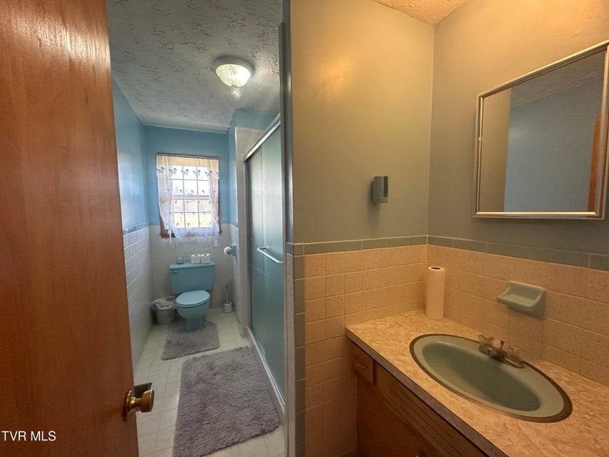 Photo #18: 533 Monte Vista Drive