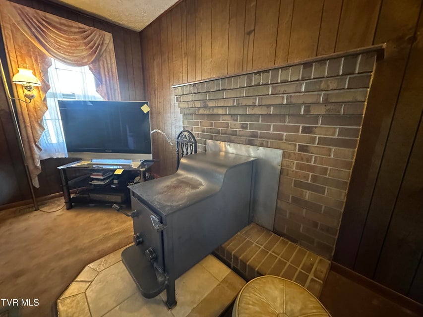 Photo #14: 533 Monte Vista Drive