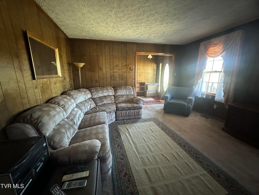 Photo #12: 533 Monte Vista Drive