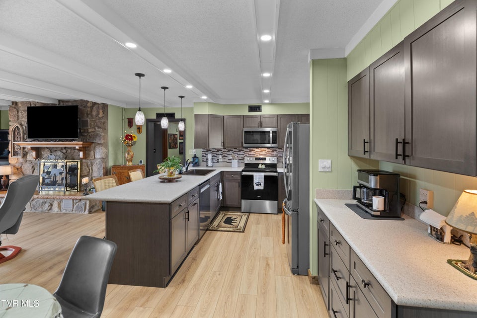 Photo #10: 1824 Oriole Road