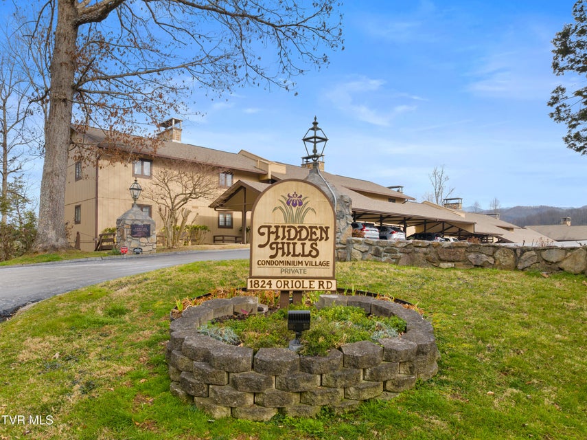 Photo #34: 1824 Oriole Road