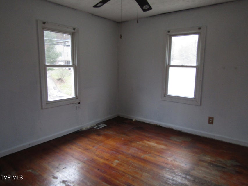 Photo #12: 129 Fredrick Street