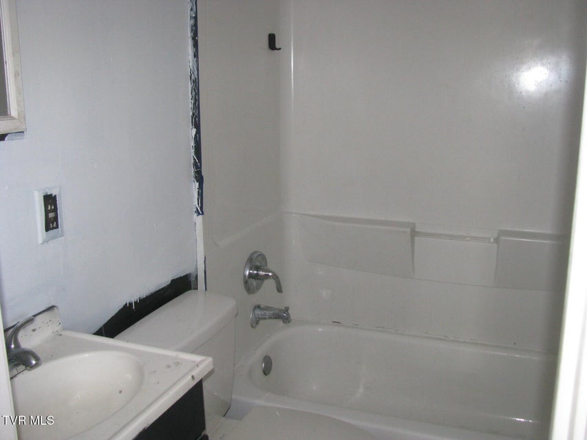 Photo #9: 129 Fredrick Street