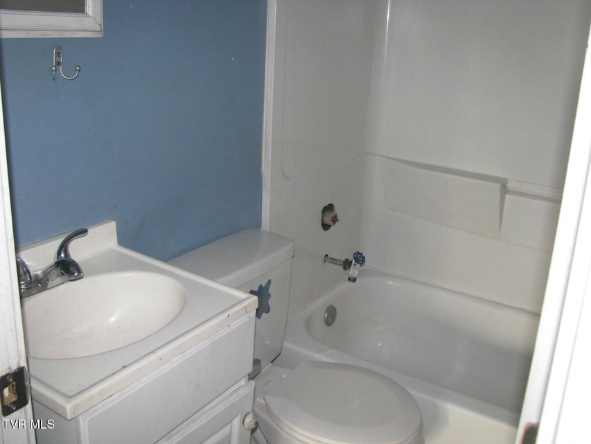 Photo #14: 129 Fredrick Street