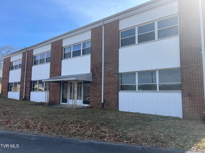 Photo #18: 208 Vi Ranch Road