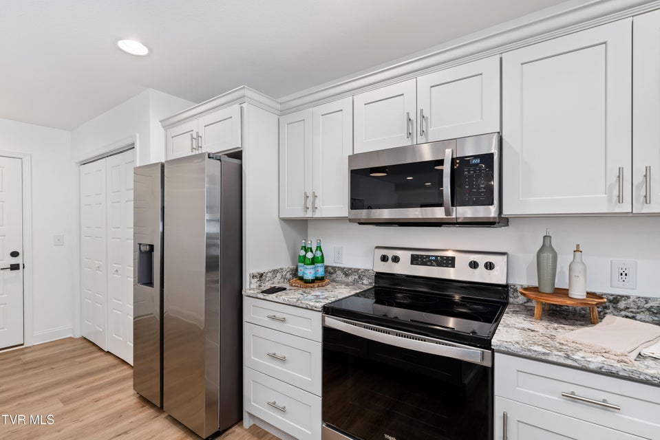 Photo #22: 1072 Riddle Ridge