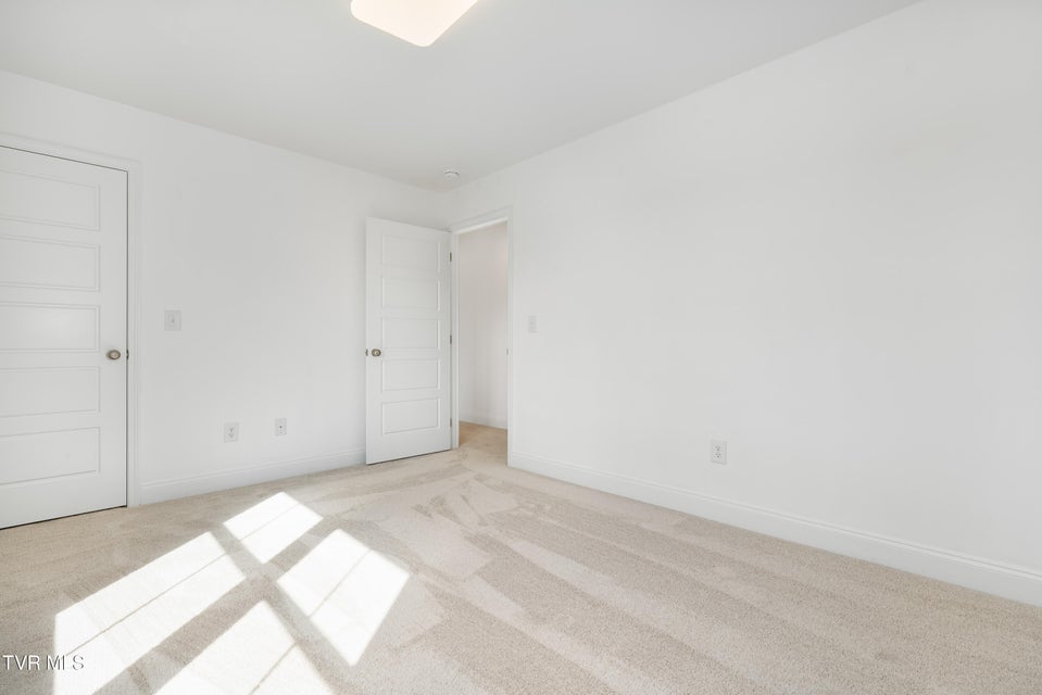 Photo #32: 1072 Riddle Ridge