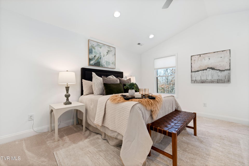 Photo #24: 1072 Riddle Ridge