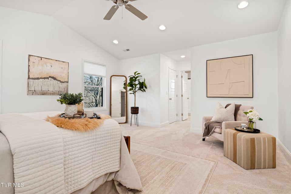 Photo #25: 1072 Riddle Ridge