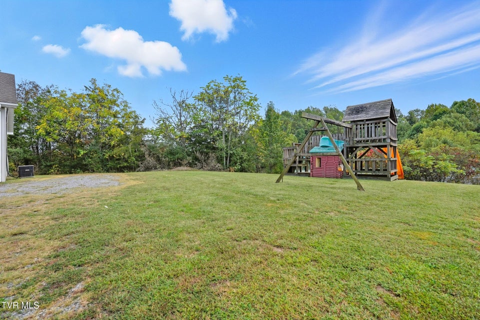 Photo #5: 368 Clay Street