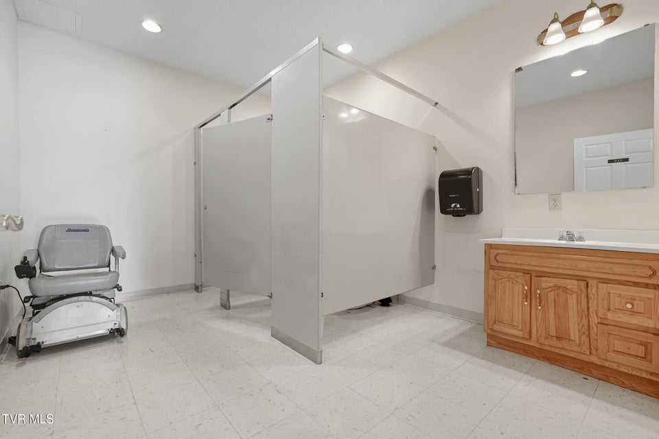 Photo #14: 368 Clay Street