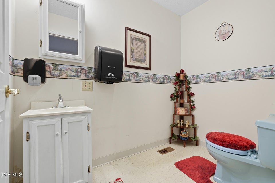 Photo #36: 368 Clay Street