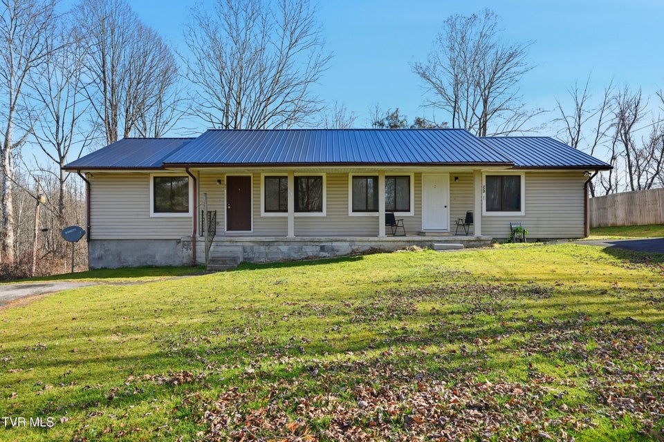 Photo #5: 207 Diagonal Avenue