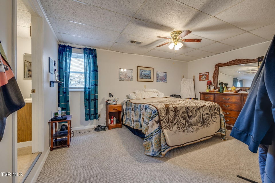 Photo #17: 702 Main Street