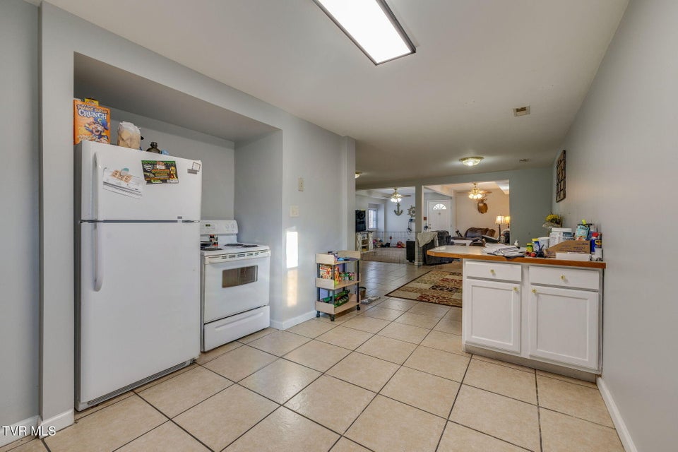 Photo #36: 702 Main Street