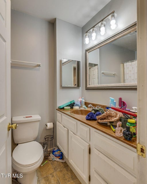 Photo #46: 702 Main Street