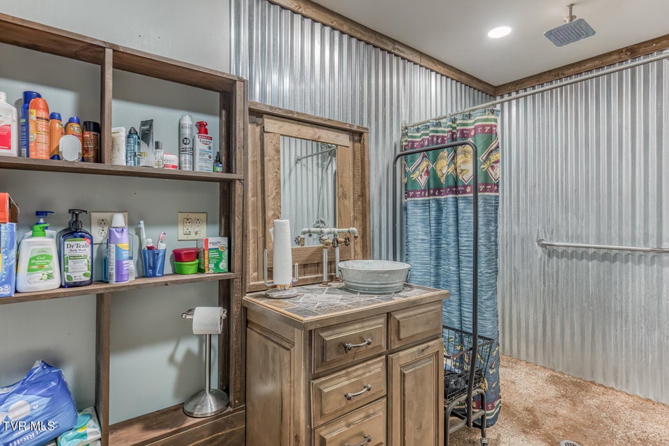 Photo #17: 2435 Houston Valley Road