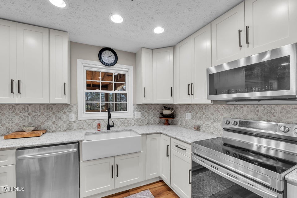 Photo #33: 119 Popular Drive