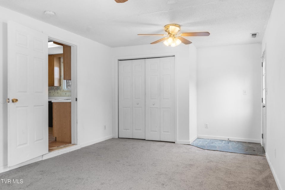 Photo #4: 481 Riverview Drive