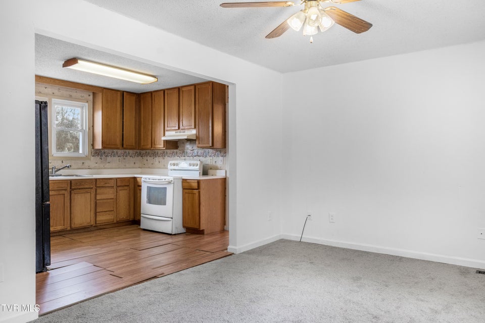 Photo #8: 481 Riverview Drive