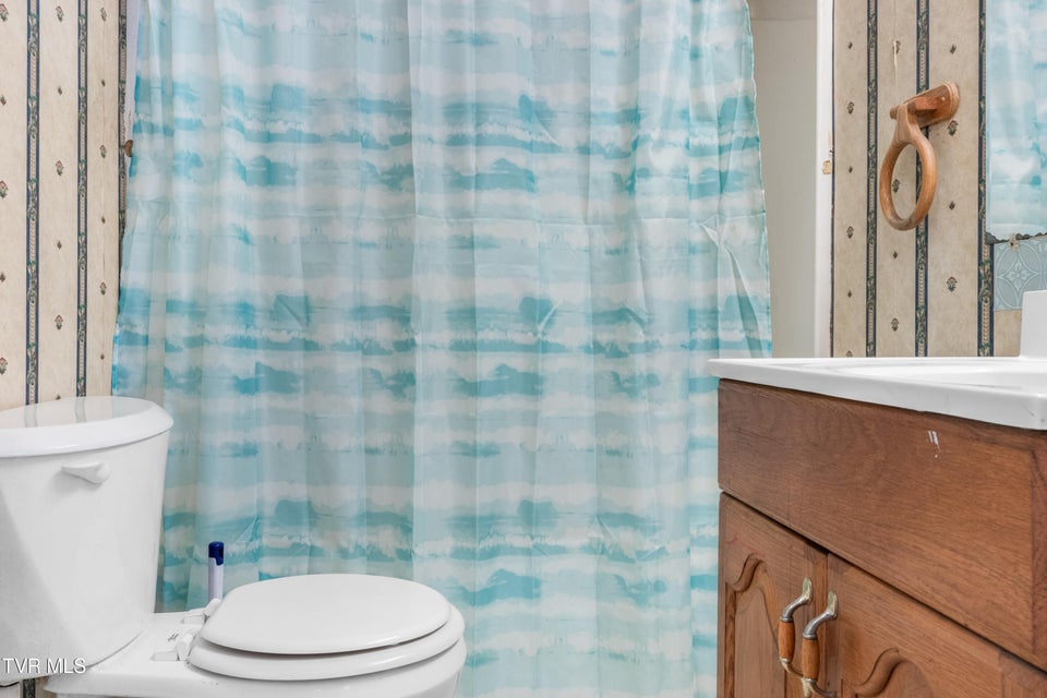 Photo #10: 481 Riverview Drive