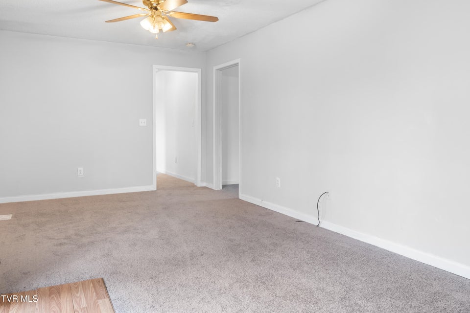 Photo #17: 481 Riverview Drive