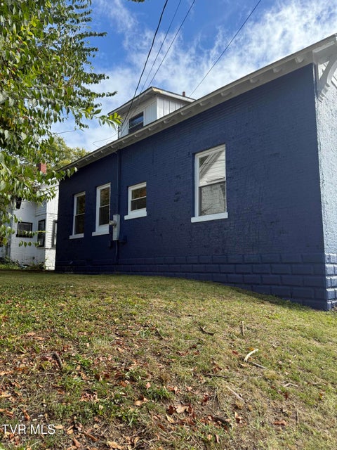 Photo #16: 600 Moore Street