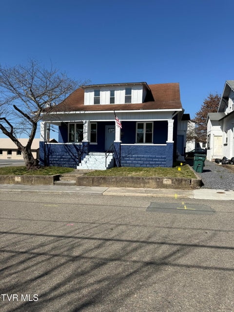 Photo #2: 600 Moore Street