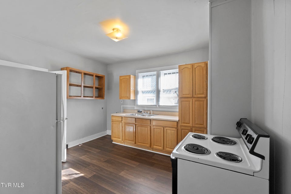 Photo #13: 1008 Boone Street